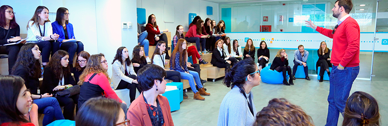 Indra relies on young talent to accelerate its transformation and more than 3,000 young people around the world will join in 2018