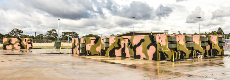 Indra entrega a las Fuerzas Armadas australianas dos laboratorios forenses desplegables para el análisis de artefactos explosivos improvisados