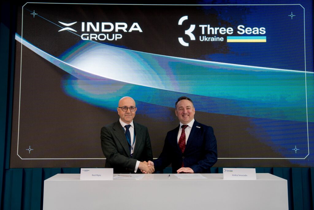 Indra Group and the National Platform "Three Seas Initiative – Ukraine" sign an agreement to promote the modernisation of rail corridor in Ukraine and support its connection to Europe